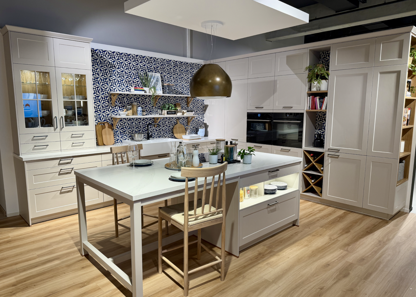 Vicenze Display Image